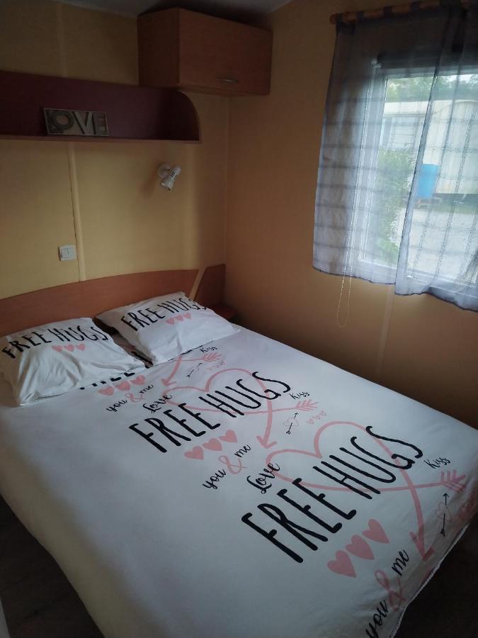 Mobil-Home Coin De Paradis En Cote D'Opale Sur Terrain Prive Et Sa CaravaneHermelinghen エクステリア 写真